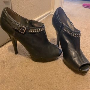Guess Zip Booties